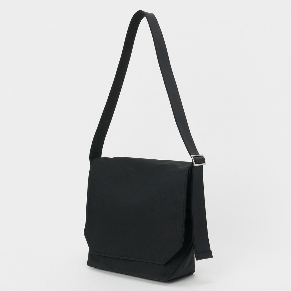 Hender Scheme 【エンダースキーマ】 flap shoulder small (BLACK) 【tq-rb-fss】