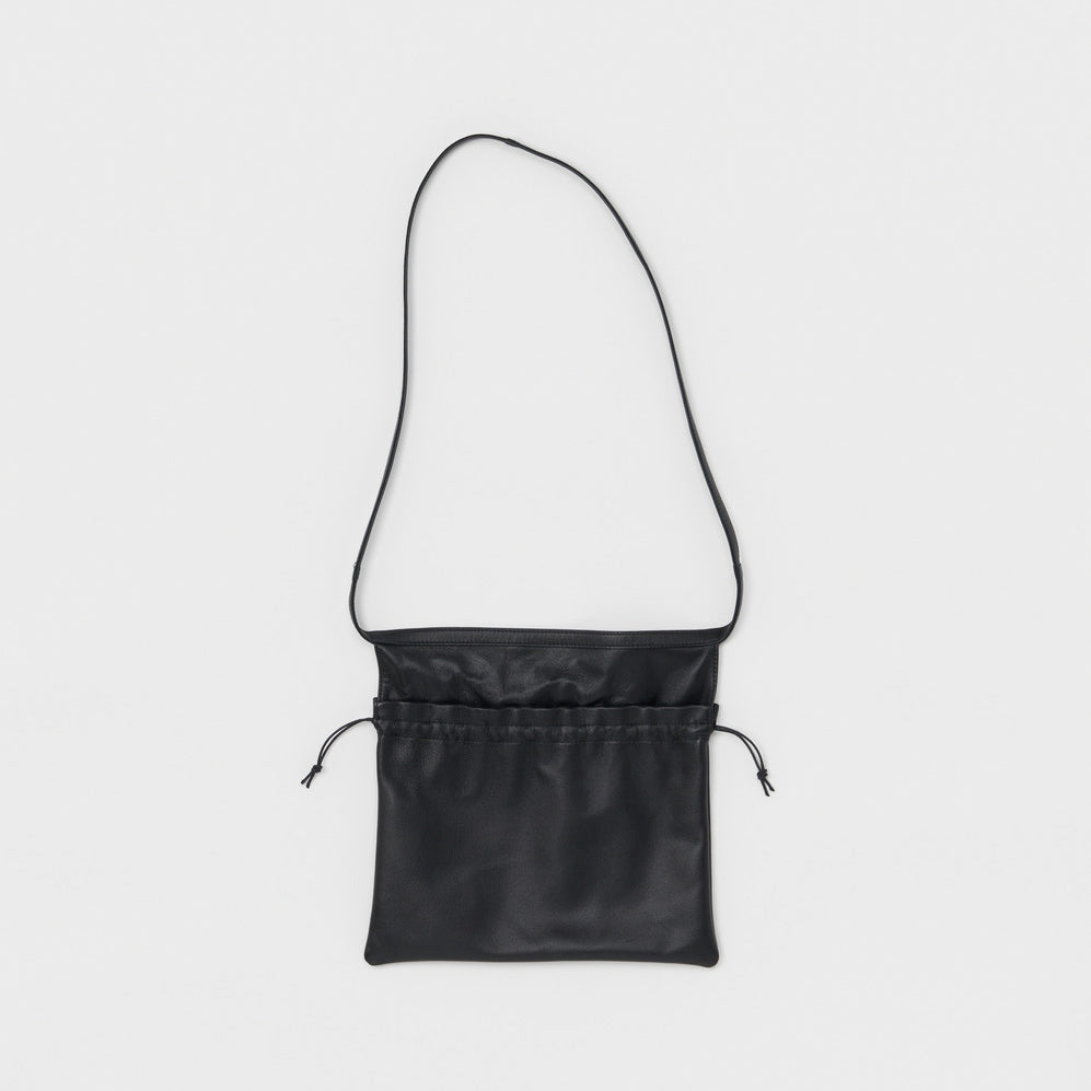 Hender Scheme 【エンダースキーマ】cow red cross bag small (black)