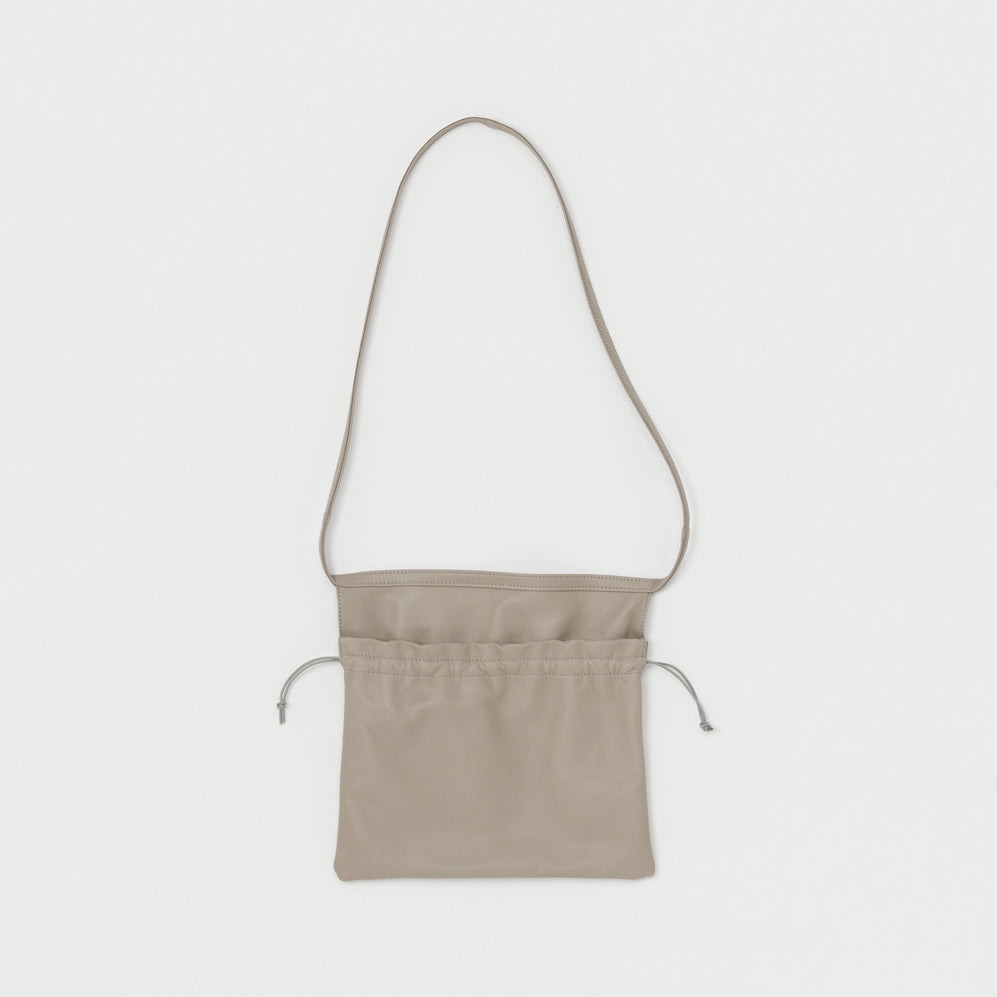 Hender Scheme 【エンダースキーマ】cow red cross bag small (black)