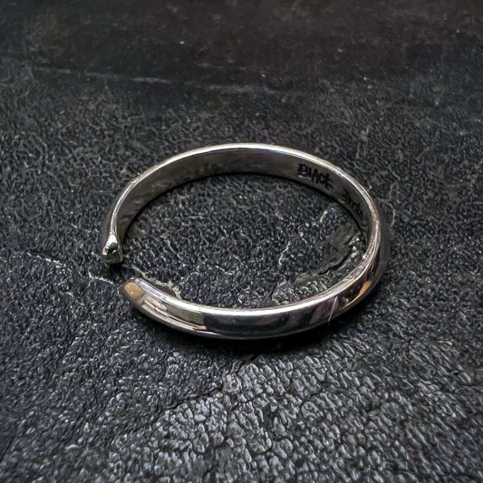 Tremolo【トレモロ】14th Anniv. Ear Cuff  (Triangle)